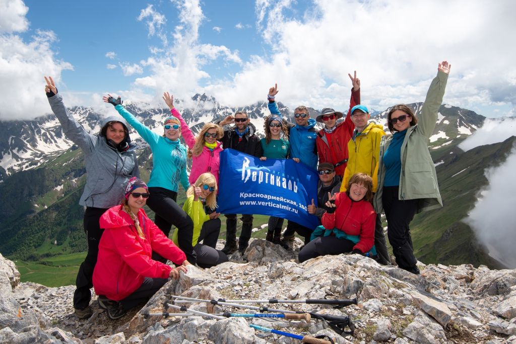 UktXYLeWvTg.jpg UktXYLeWvTg.jpg